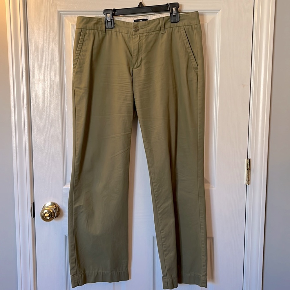 Gap size 6P low waist olive green casual pants